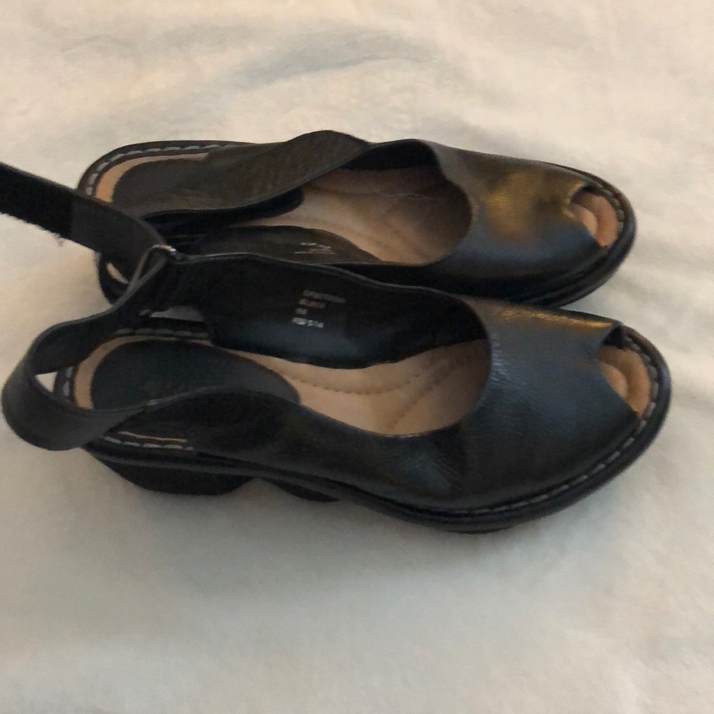 Earth Spectrum pebbled leather platforms